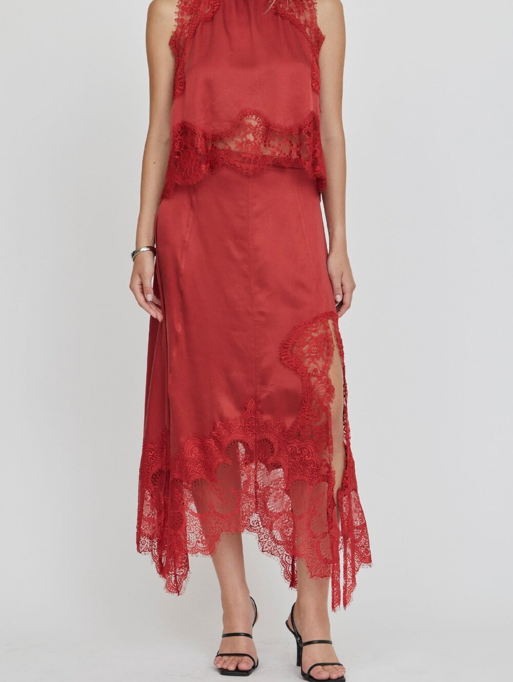 Third Form VISIONS LACE HANKERCHIEF SKIRT In CRIMSON